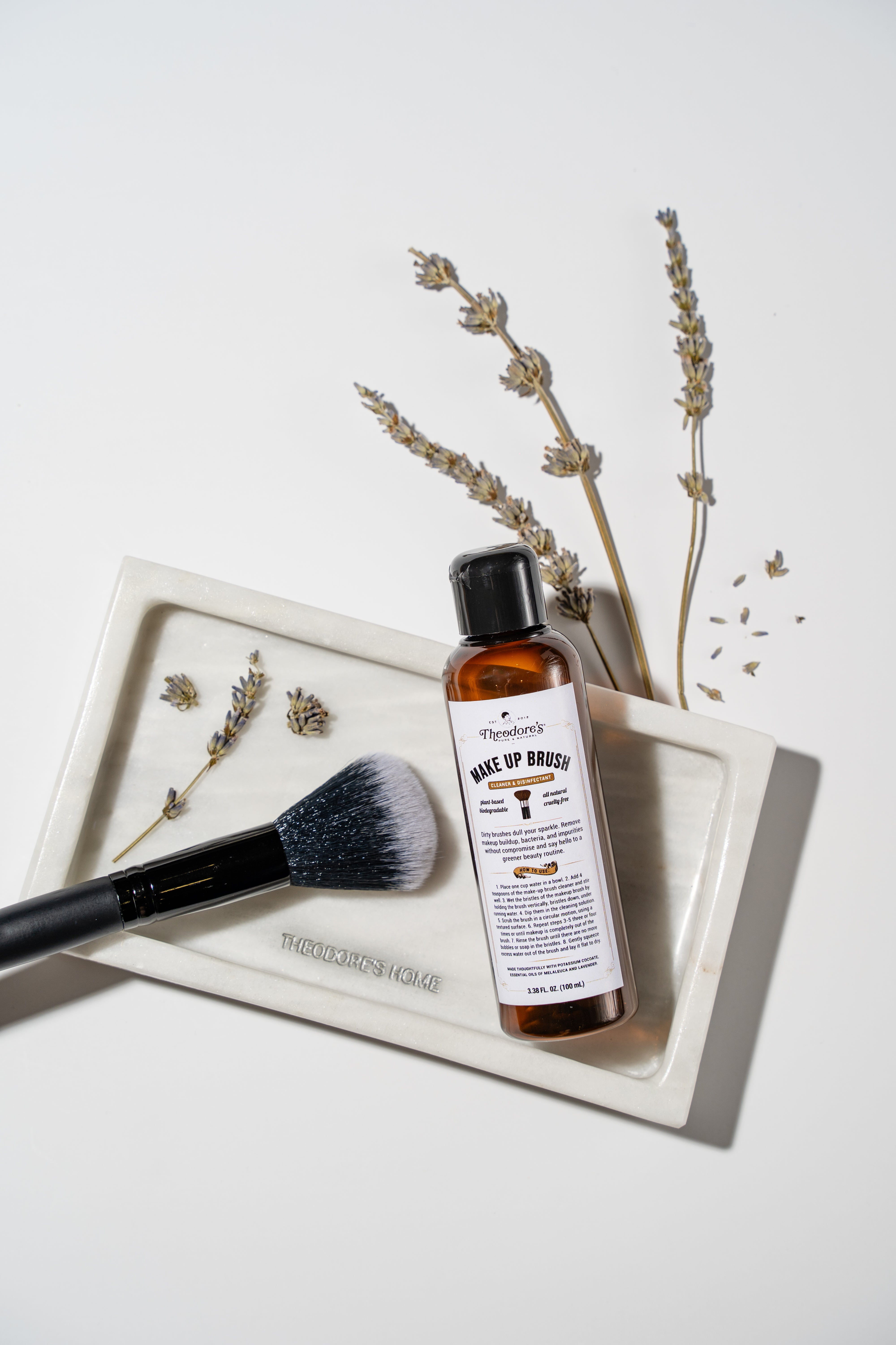 Theodores Natural Makeup Brush Cleaner 1